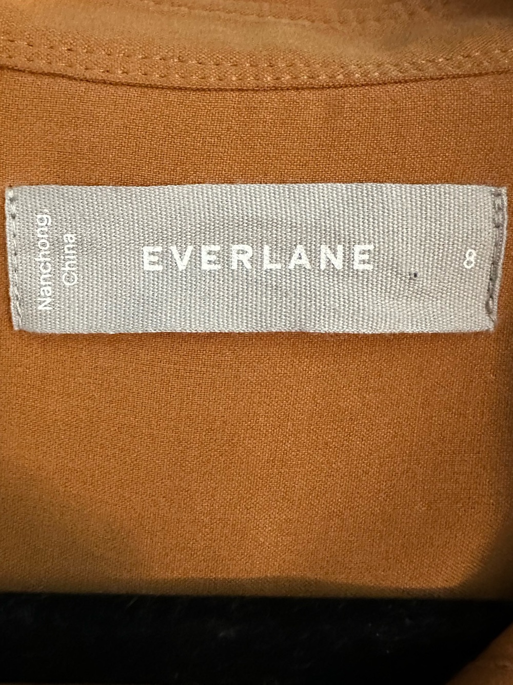 NWOT Everlane The Washable Silk Two-Pocket Relaxed Shirt in Rust Brown Size 8 - Picture 5 of 7